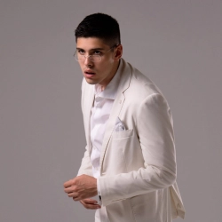 Исполнитель: 10AGE