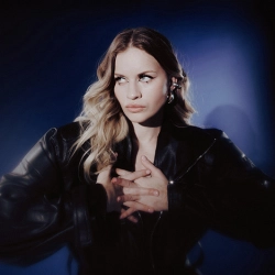 Исполнитель: Абрикоса