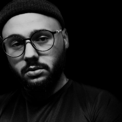 Исполнитель: Bee White