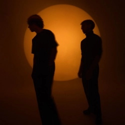 Исполнитель: breathe.