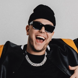 Исполнитель: BYOR