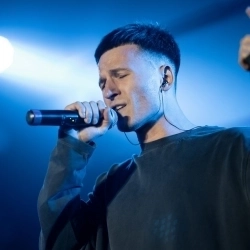 Исполнитель: Dovi