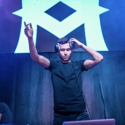 Исполнитель: Galwaro