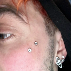 Исполнитель: isterika