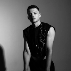 Исполнитель: LAZANOVSKYI I RIDNYI