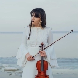 Исполнитель: Лея