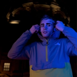 Исполнитель: Makarenko