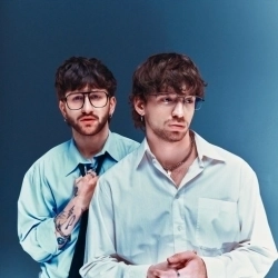 Исполнитель: MOLODI