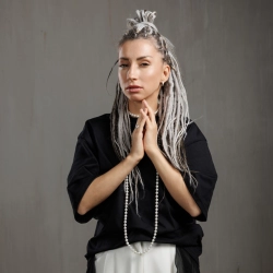 Исполнитель: Мураками