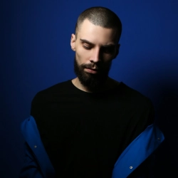 Исполнитель: Santorin