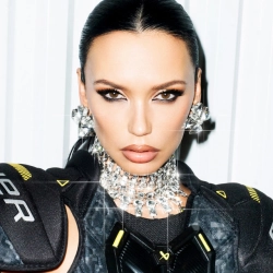 Исполнитель: SERYABKINA