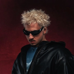 Исполнитель: SQWOZ BAB