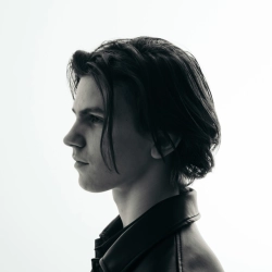 Исполнитель: USTYM