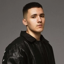 Исполнитель: Yaktak