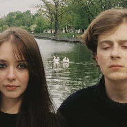 Mirèle & Бонд с кнопкой - Цветы