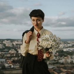 Мія Рамарі - Примітивний