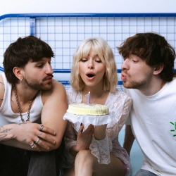 MOLODI & Маша Кондратенко - Перший номер